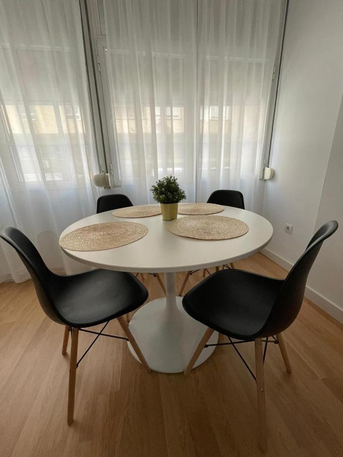Holidays2Malaga 2 Bedroom Armengual De La Mota Close Shopping Center מראה חיצוני תמונה