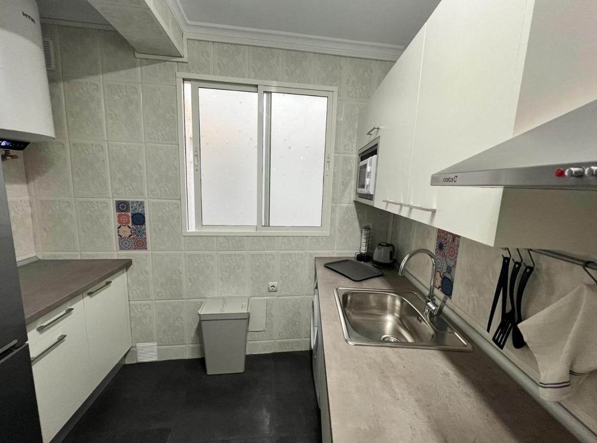 Holidays2Malaga 2 Bedroom Armengual De La Mota Close Shopping Center מראה חיצוני תמונה