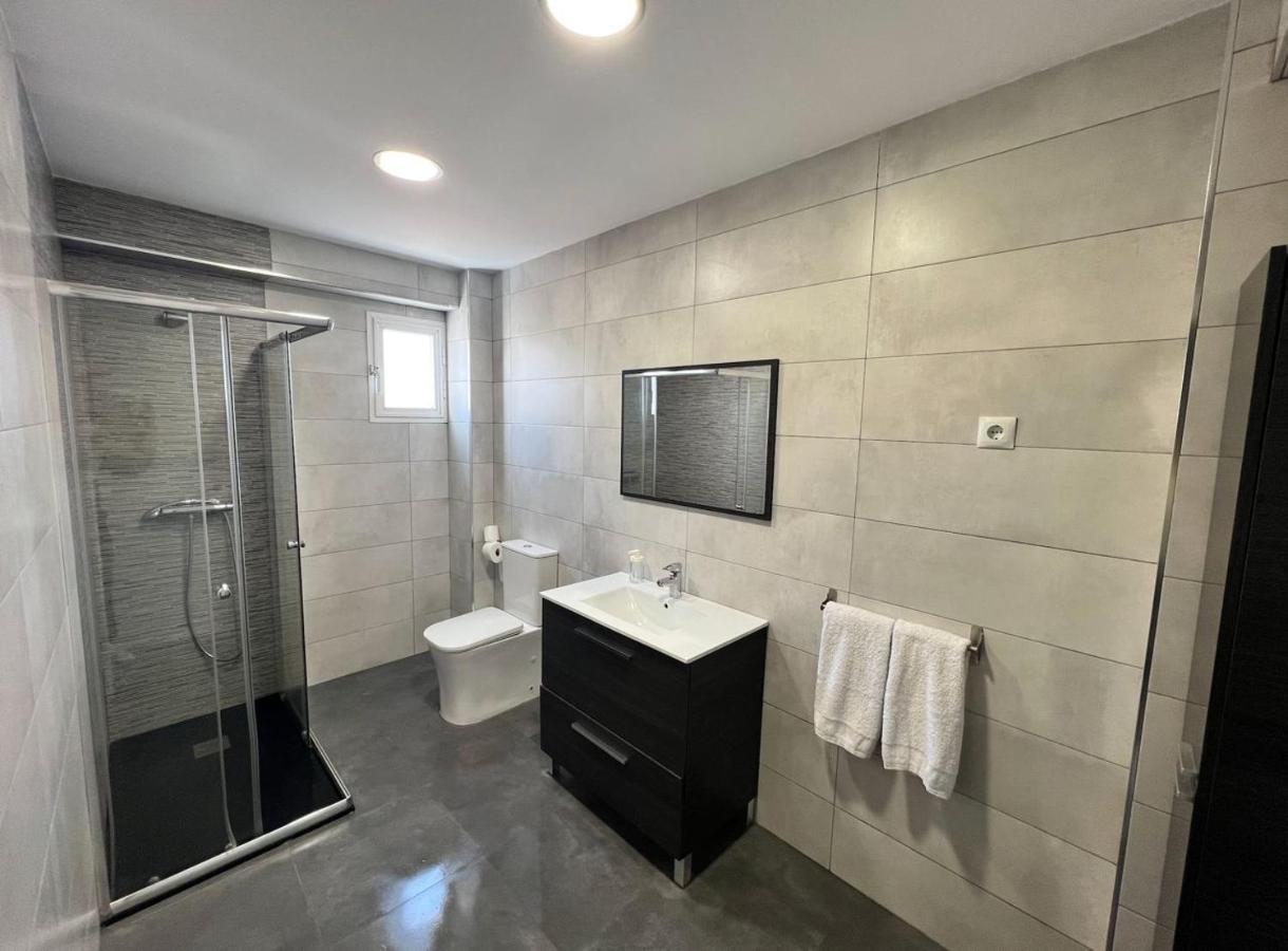 Holidays2Malaga 2 Bedroom Armengual De La Mota Close Shopping Center מראה חיצוני תמונה