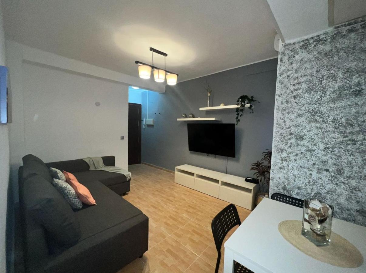 Holidays2Malaga 2 Bedroom Armengual De La Mota Close Shopping Center מראה חיצוני תמונה