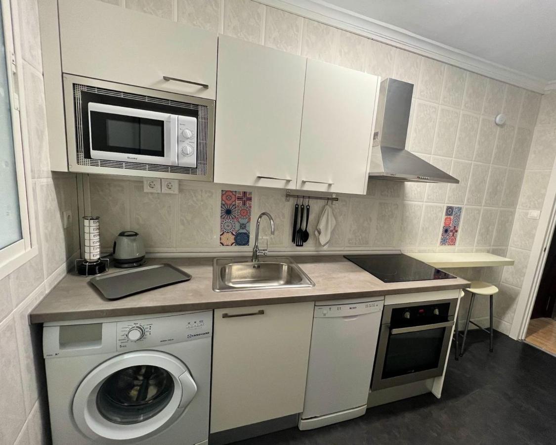 Holidays2Malaga 2 Bedroom Armengual De La Mota Close Shopping Center מראה חיצוני תמונה