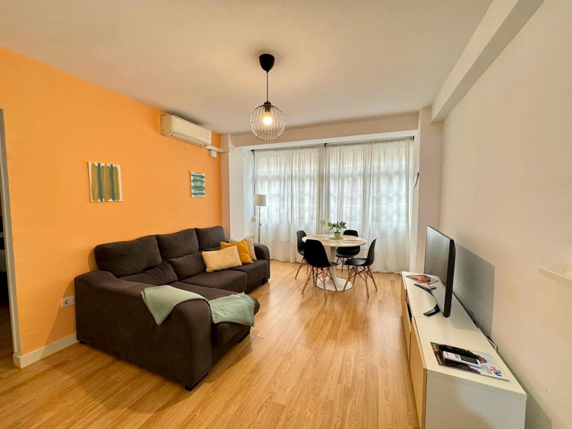 Holidays2Malaga 2 Bedroom Armengual De La Mota Close Shopping Center מראה חיצוני תמונה